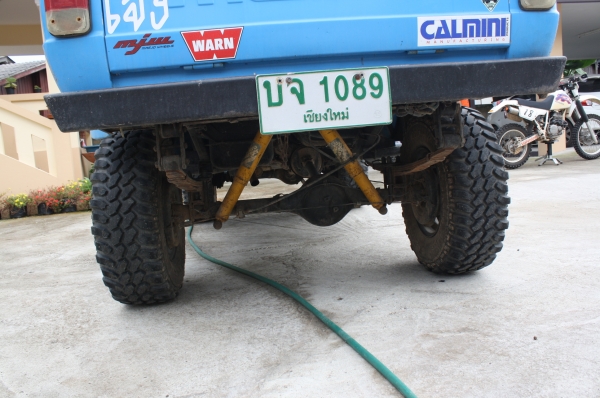 กระบะแนว ๆ 4X4 กระบะแนว ๆ 4X4