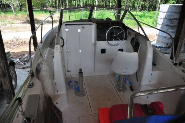 Bayliner Trophy 21 ฟุต เครื่อง 115 4 จังหวะ Bayliner Trophy 21 ฟุต เครื่อง 115 4 จังหวะ