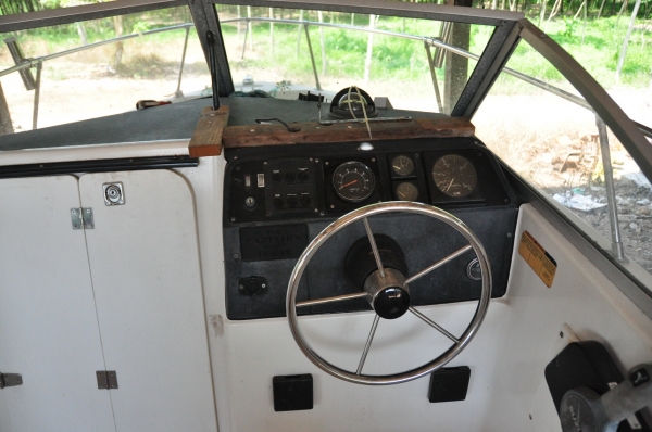 Bayliner Trophy 21 ฟุต เครื่อง 115 4 จังหวะ Bayliner Trophy 21 ฟุต เครื่อง 115 4 จังหวะ