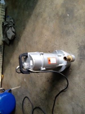 ปั้มจุ่มน้ำอลูมิเนียม 2" สายไฟยาว 8 ม. 220V 1 แรง (ทองเเดงเเท้+ของใหม่) 081-8193515