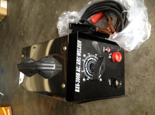 ตู้เชื่อม 160 แอมป์ 220V ตู้สเเตนเลส (ของใหม่) +อุปกรณ์ 081-8193515 ราคา 2,000.00