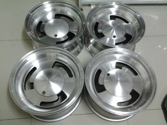 L ฺBORLI สวย แหวก แนว 15x8 ET-15 5รู114 ล้อใหม่ 9500บาท