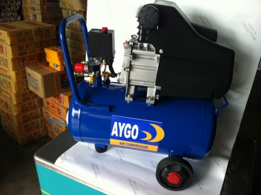 ขายปั้มลม 2.5 แรง 25 ลิตร 2525 ระบบโรตารี่ คอยล์ทองแดง(ของใหม่) 2,500.00 โทร 081-8193515