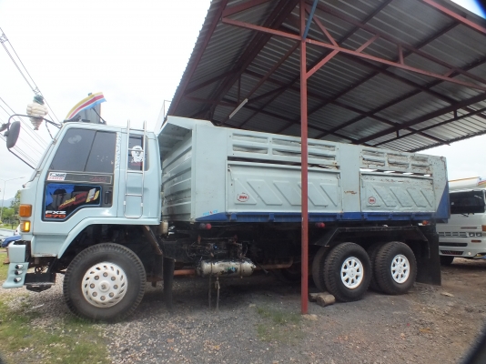 ขายรถสิบล้อดั้ม