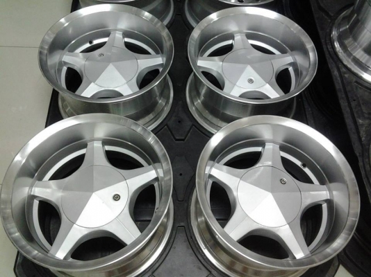 ล้อแม็กออฟลึก เรโทร