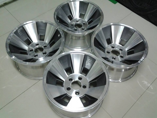 COSMO JAPAN 15x8นิ้ว ET-27 5รู114 ล้อใหม่ 9000บาท