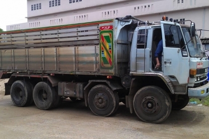 ขาย Rocky 240 นางฟ้าแท้ พ่วงดั้มพ์ วางเครื่อง 6SD1-3 320 แรง โทร 088-4501277