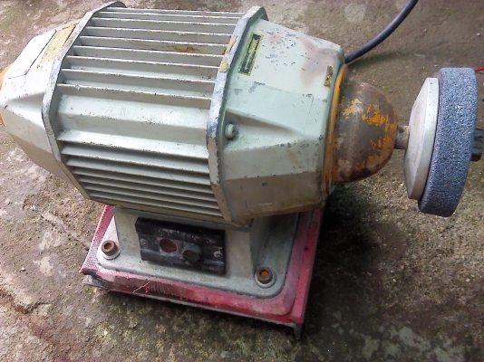 (มีVDO ให้ดู)(มี8ตัว)มอเตอร์เจียร์แกนคู่จากญี่ปุ่นแท้ขนาด 540 W. ตัวใหญ๋ ใช้ไฟ220V.บ้านเราได้เลย(ลองต่อใช้งานแทบไม่ร้อนเลยเที่ยบกับมอเตอร์เจียร์บ้านเรา5 นาทีร้อนแล้ว)