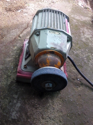 (มีVDO ให้ดู)(มี8ตัว)มอเตอร์เจียร์แกนคู่จากญี่ปุ่นแท้ขนาด 540 W. ตัวใหญ๋ ใช้ไฟ220V.บ้านเราได้เลย(ลองต่อใช้งานแทบไม่ร้อนเลยเที่ยบกับมอเตอร์เจียร์บ้านเรา5 นาทีร้อนแล้ว)