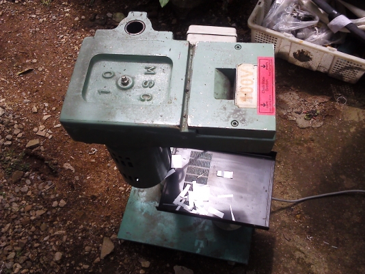 (มีVDO ทดสอบตัดให้ดู)เครื่องตัดแผ่นเหล็กไฟฟ้า ตัดได้หน้ากว้าง2 นิ้ว ตามในภาพใช้ไฟ100V. จากญี่ปุ่น(มีสองเครื่อง) (มีVDO ทดสอบตัดให้ดู)เครื่องตัดแผ่นเหล็กไฟฟ้า ตัดได้หน้ากว้าง2 นิ้ว ตามในภาพใช้ไฟ100V. จากญี่ปุ่น(มีสองเครื่อง)