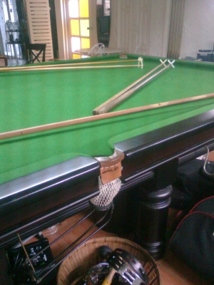 ขายด่วน โ้ต๊ะสนุกเกอร์  อุปกรณ์ ครบชุด เีพียง   65000  บาทสนใจสอบถามได้ี 081-2857817