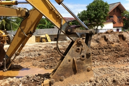 KOMATSU PC 200-5 พร้อมหัวเจาะ