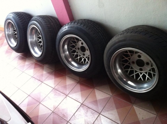 ขายล้อ 13x10นิ้ว 4/114 พร้อมยาง ขายล้อ 13x10นิ้ว 4/114 พร้อมยาง