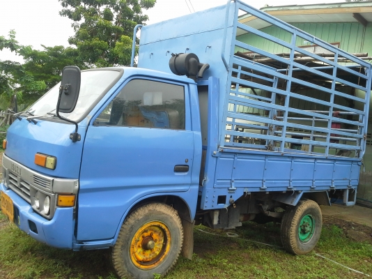 ขาย สี่ล้อกลาง ISUZU TLD  74แรง สภาพดีใช้งานได้เลย พร้อมคอก ราคา 135,000 บาท โทร 0827027989 คุณ นะ