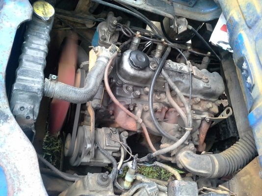 ขาย สี่ล้อกลาง ISUZU TLD  74แรง สภาพดีใช้งานได้เลย พร้อมคอก ราคา 135,000 บาท โทร 0827027989 คุณ นะ