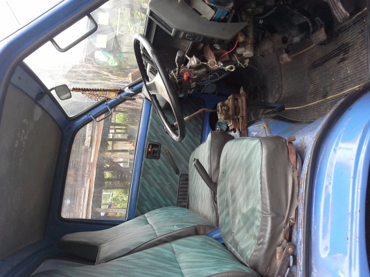ขาย สี่ล้อกลาง ISUZU TLD  74แรง สภาพดีใช้งานได้เลย พร้อมคอก ราคา 135,000 บาท โทร 0827027989 คุณ นะ