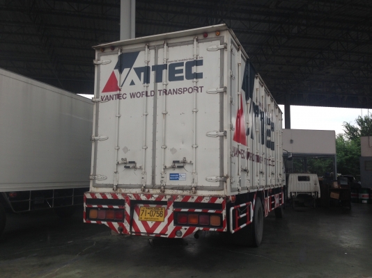 รถบรรทุก 6ล้อ Fuso 240แรงม้า ตู้10บาน ยาว7.30ม.