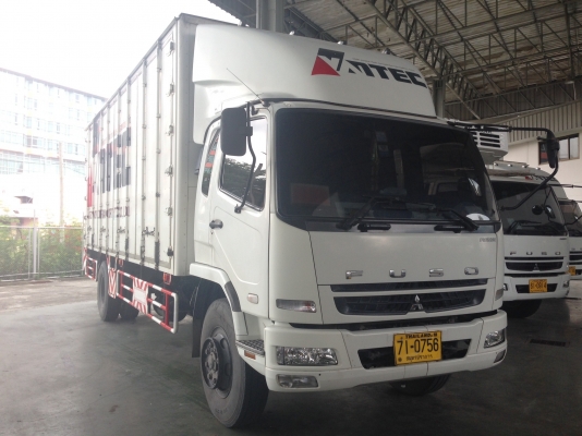 รถบรรทุก 6ล้อ Fuso 240แรงม้า ตู้10บาน ยาว7.30ม.