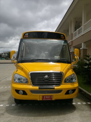 รถบัสโรงเรียนมาตรฐานสูง