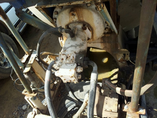 ลูกโม่ปั้มตรง 6คิวใช้งานปกติ ยกลงจากรถ CPAC