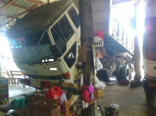 MITSUBISHI FUSO FN527 M-A 10xxx ปี 32 เครื่อง HINO HO7C มีเทอร์โบ เครื่องดี คัสซีสวย รถสวยพร้อมใช้งาน มีทะเบียนครบ.