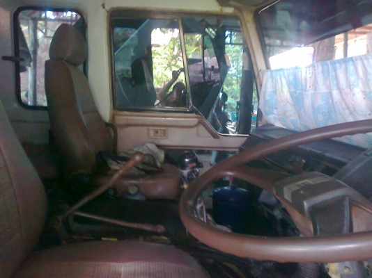 MITSUBISHI FUSO FN527 M-A 10xxx ปี 32 เครื่อง HINO HO7C มีเทอร์โบ เครื่องดี คัสซีสวย รถสวยพร้อมใช้งาน มีทะเบียนครบ.