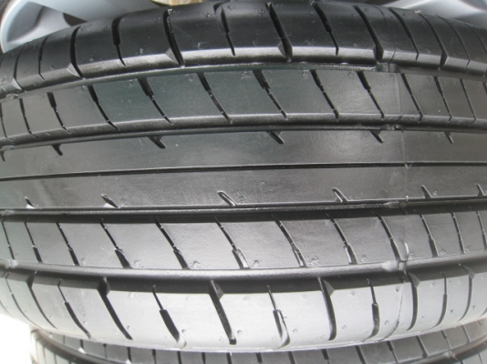 ขายล้อแม็ก Mazda 2 ป้ายแดง 15'x6" et45 4รู100 +ยาง dunlop sp sport 230 185/55 r15 ปี1313 ยังมองเห็นตุ่ม 2 เส้นครับ  สนใจติดต่อเล็กคลองสามครับ (081-3747940) ช่วยกด (ถูกใจ)Like ให้ด้วยนะครับ ตาม Link นี้ครับ ขอบคุณครับ https://www.facebook.com/TaL