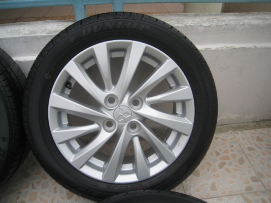 ขายล้อแม็ก Mazda 2 ป้ายแดง 15'x6" et45 4รู100 +ยาง dunlop sp sport 230 185/55 r15 ปี1313 ยังมองเห็นตุ่ม 2 เส้นครับ  สนใจติดต่อเล็กคลองสามครับ (081-3747940) ช่วยกด (ถูกใจ)Like ให้ด้วยนะครับ ตาม Link นี้ครับ ขอบคุณครับ https://www.facebook.com/TaL