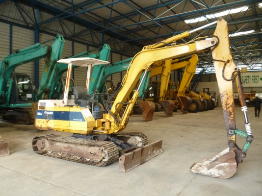 ขาย PC40-6 S:14351 Y:1990  สภาพพร้อมใช้งาน นำเข้าจากญี่ปุ่น สนใจติดต่อสอบถามรายละเอียดเพิ่มเติมได้ที่ 087-3310254 เจี๊ยบ TOS ค่ะ