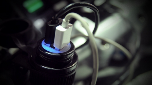 ที่ชาร์จมือถือ/GPS สำหรับมอเตอร์ไซค์ 700 บาท