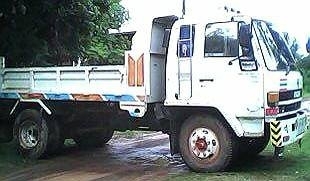 ***ขายแล้วครับขอบคุณ Truck2hand ขาย6ล้อดั๊มดินสภาพดีราคาเบาๆ ISUZU FSR 165 6BD1 เครื่องแน่นดีแรงอึด ช่วงล่างคัสซีดีไม่ปะไม่ดาม กระบะดั๊มเหล็ก6ตัน 3.80ม.ยิงหน้า สภาพดี เบรคธรรมดา หัวดีภายในคอนโซลครบ ยาง900ขอบ20สภาพดี6เส้น พร้อมใช้ พร้อมลุยงาน เอกสารเล่มทะเ