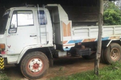 ***ขายแล้วครับขอบคุณ Truck2hand ขาย6ล้อดั๊มดินสภาพดีราคาเบาๆ ISUZU FSR 165 6BD1 เครื่องแน่นดีแรงอึด ช่วงล่างคัสซีดีไม่ปะไม่ดาม กระบะดั๊มเหล็ก6ตัน 3.80ม.ยิงหน้า สภาพดี เบรคธรรมดา หัวดีภายในคอนโซลครบ ยาง900ขอบ20สภาพดี6เส้น พร้อมใช้ พร้อมลุยงาน เอกสารเล่มทะเ