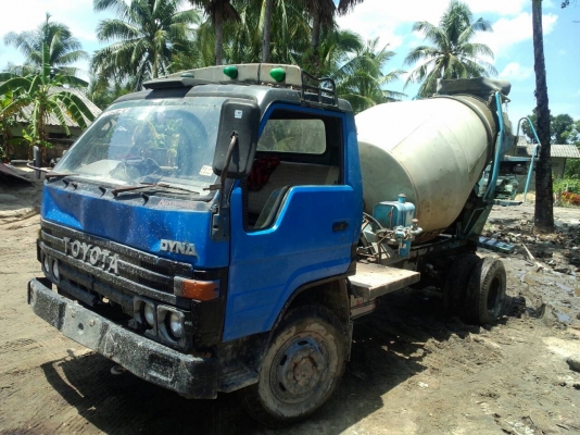 ขายรถ 6 ล้อโม่ปูน TOYOTA DAINA โม่ไฮดรอลิค 2.5 คิว ทะเบียนพร้อม ราคา 535000