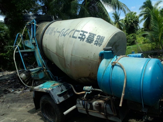 ขายรถ 6 ล้อโม่ปูน TOYOTA DAINA โม่ไฮดรอลิค 2.5 คิว ทะเบียนพร้อม ราคา 535000