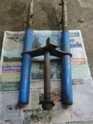 โช๊คหน้าชาลี