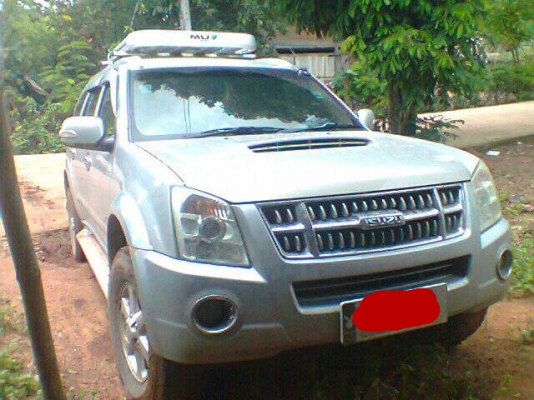 ขายรถ MU-7 ปี2006 ตัวTOP ราคา 475000 รถบ้าน