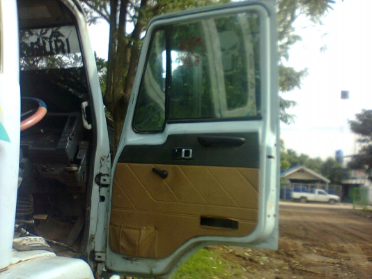 ขายรถบรรทุกท้ายลาด ISUZU จัมโบ้ทั้งคัน เครื่อง 6BD1 วางหัว ร็อคกี้ เบรคทิพฟี่ ใช้ลาก PC 200 320ได้เรย