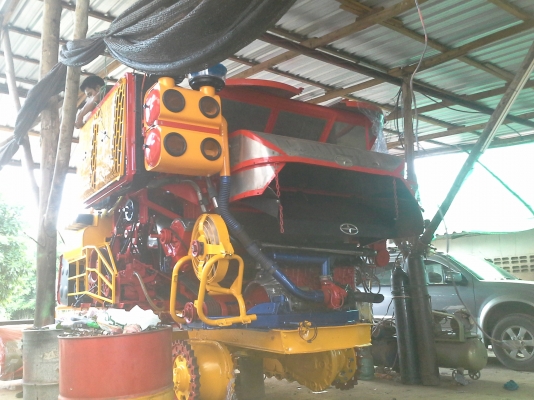 ขายแล้วครับ ไปเกี่ยวข้าวงามสุรินทร์  KM 48  12 (HT) นอก 235 แรง อุ้ม 2.5 ตัน หน้าเกี่ยว 3 เมตร รถใช้ได้เพราะทำใหม่หมดเลยครับ สนใจราคาต่อรองได้ครับ