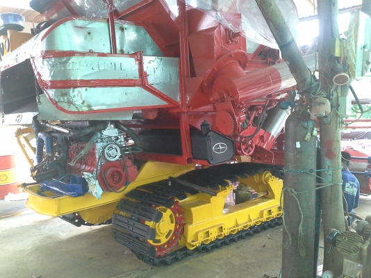 ขายแล้วครับ ไปเกี่ยวข้าวงามสุรินทร์  KM 48  12 (HT) นอก 235 แรง อุ้ม 2.5 ตัน หน้าเกี่ยว 3 เมตร รถใช้ได้เพราะทำใหม่หมดเลยครับ สนใจราคาต่อรองได้ครับ