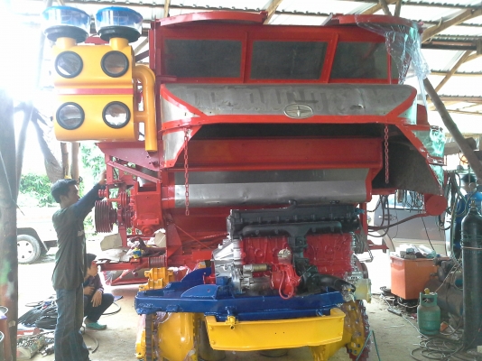 ขายแล้วครับ ไปเกี่ยวข้าวงามสุรินทร์  KM 48  12 (HT) นอก 235 แรง อุ้ม 2.5 ตัน หน้าเกี่ยว 3 เมตร รถใช้ได้เพราะทำใหม่หมดเลยครับ สนใจราคาต่อรองได้ครับ