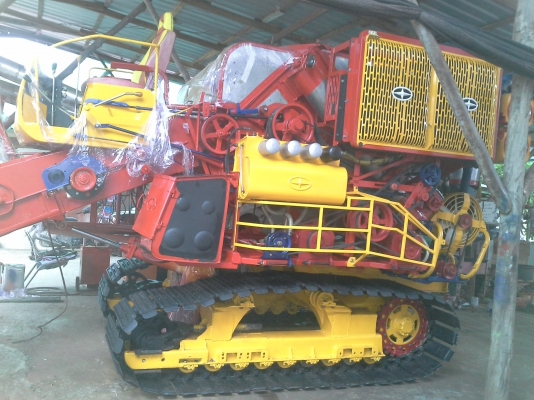 ขายแล้วครับ ไปเกี่ยวข้าวงามสุรินทร์  KM 48  12 (HT) นอก 235 แรง อุ้ม 2.5 ตัน หน้าเกี่ยว 3 เมตร รถใช้ได้เพราะทำใหม่หมดเลยครับ สนใจราคาต่อรองได้ครับ