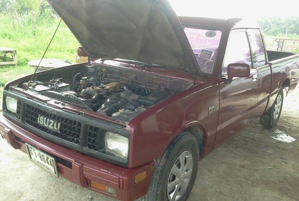 ขายisuzu kb2.5 เครืองมังกร ประหยัด อดทน พร้อมรับใช้ ทุกอาชีพ