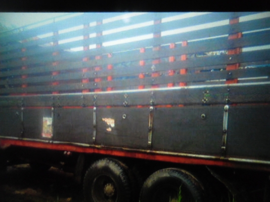 ขายรถบรรทุกISUZU DEGA 195 แรง 10 เพลาเดียวกะบะไม้ติดก๊าสซ์ NGV เปลี่ยนเครื่องก๊าสซ์จากจีนเครื่องดีคัสซีสวย