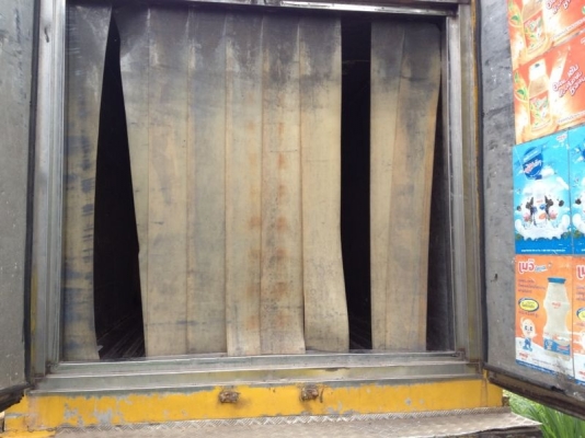 รถอีซูซุ 6 ล้อ ตู้เย็น เปลื่ยนเครื่อง 110 แรงม้า  สนใจติดต่อ 081 - 6079515