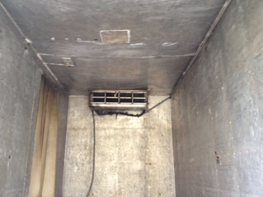 รถอีซูซุ 6 ล้อ ตู้เย็น เปลื่ยนเครื่อง 110 แรงม้า  สนใจติดต่อ 081 - 6079515