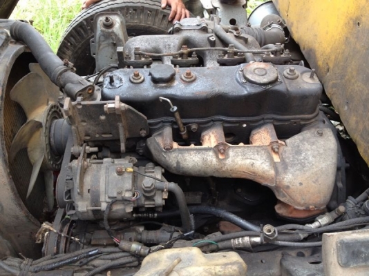 รถอีซูซุ 6 ล้อ ตู้เย็น เปลื่ยนเครื่อง 110 แรงม้า  สนใจติดต่อ 081 - 6079515