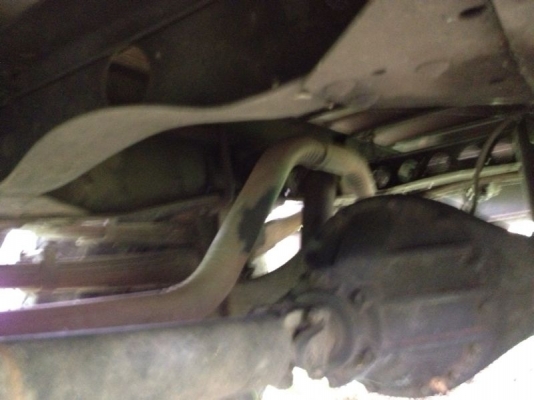 รถอีซูซุ 6 ล้อ ตู้เย็น เปลื่ยนเครื่อง 110 แรงม้า  สนใจติดต่อ 081 - 6079515