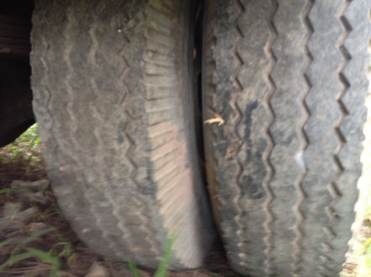 รถอีซูซุ 6 ล้อ ตู้เย็น เปลื่ยนเครื่อง 110 แรงม้า  สนใจติดต่อ 081 - 6079515