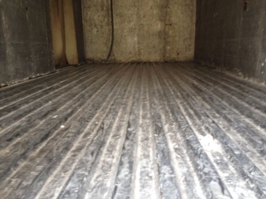 รถอีซูซุ 6 ล้อ ตู้เย็น เปลื่ยนเครื่อง 110 แรงม้า  สนใจติดต่อ 081 - 6079515