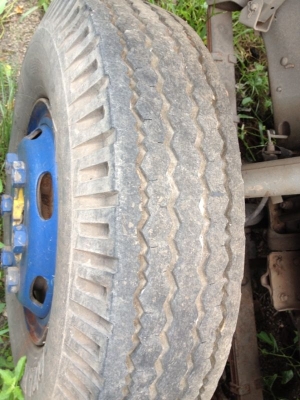 รถอีซูซุ 6 ล้อ ตู้เย็น เปลื่ยนเครื่อง 110 แรงม้า  สนใจติดต่อ 081 - 6079515